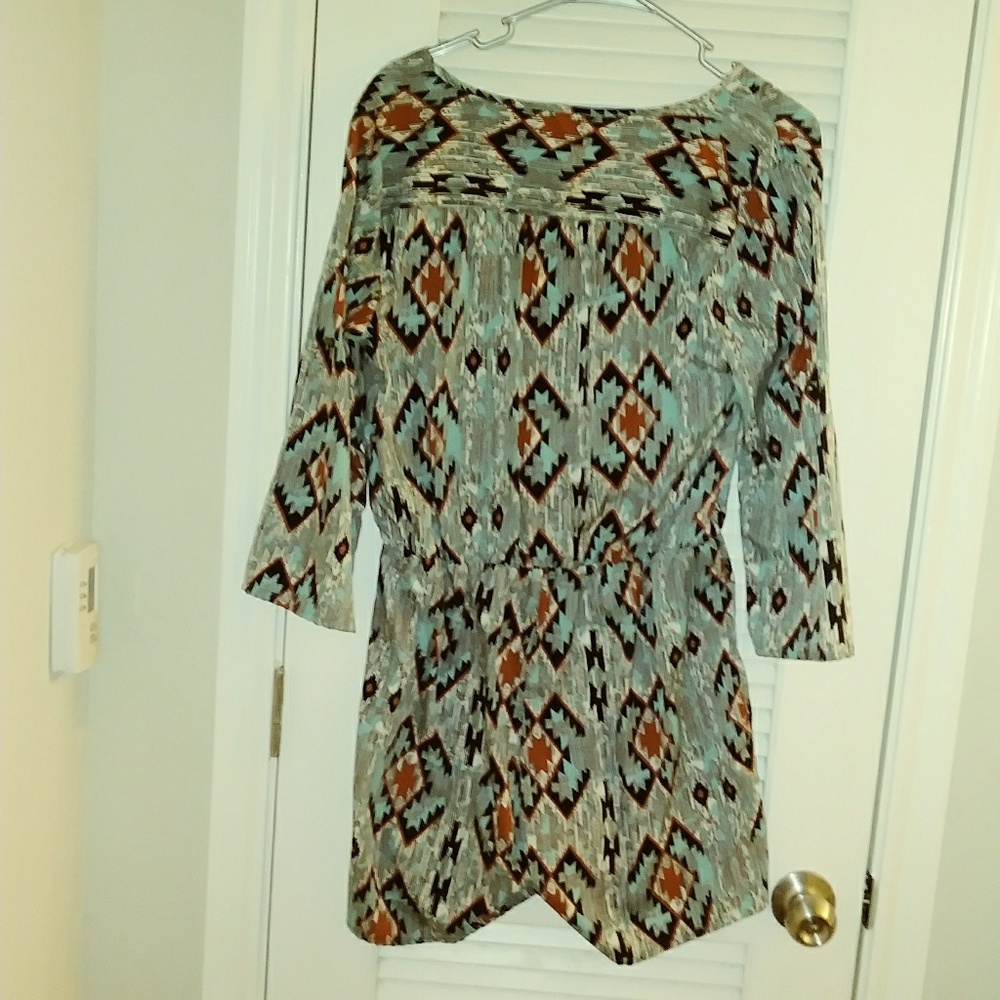 Romper - Picture 2 of 4